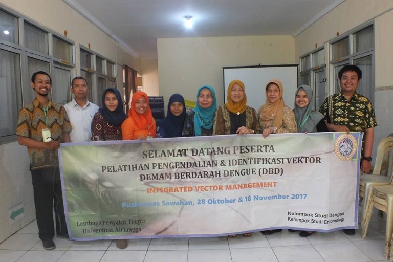 {:en}Training Controlling and Identification on Dengue Fever on Sawahan District{:}{:id}Training Manajemen dan Identifikasi DBD di Daerah Sawahan{:}